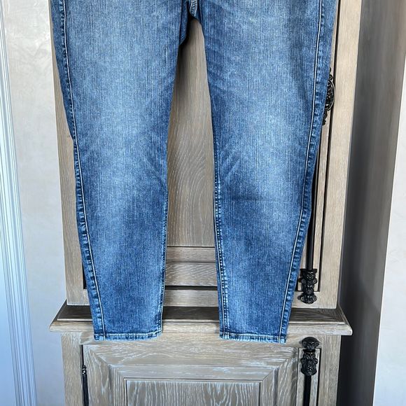 Torrid Jeans Feel the Fit Bombshell Skinny High Rise Premium Stretch 22R New - Picture 6 of 14